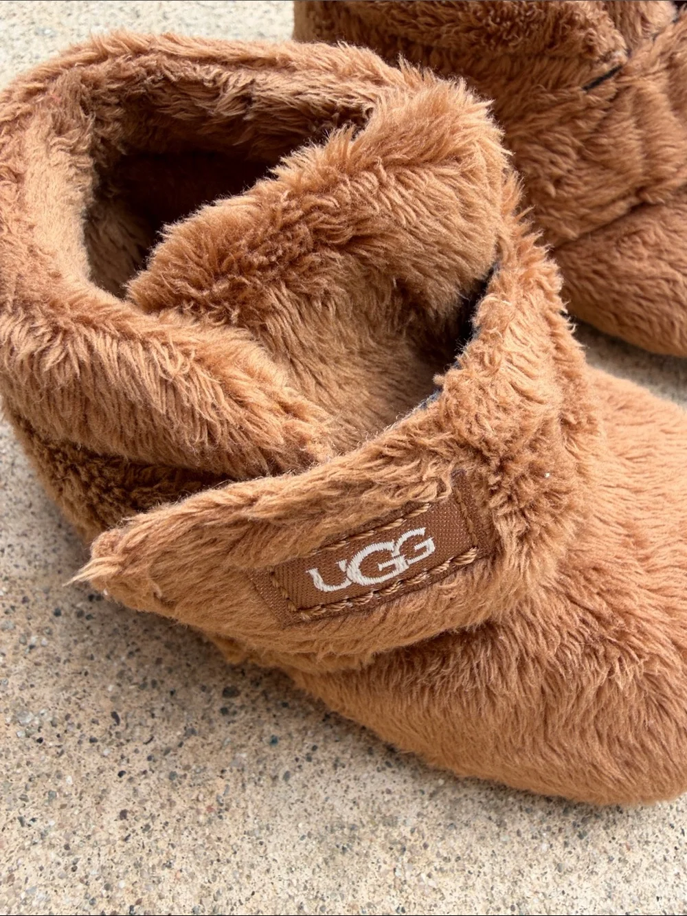 UGG Bixbee Infant/Toddler Chestnut Bootie Size 4/5